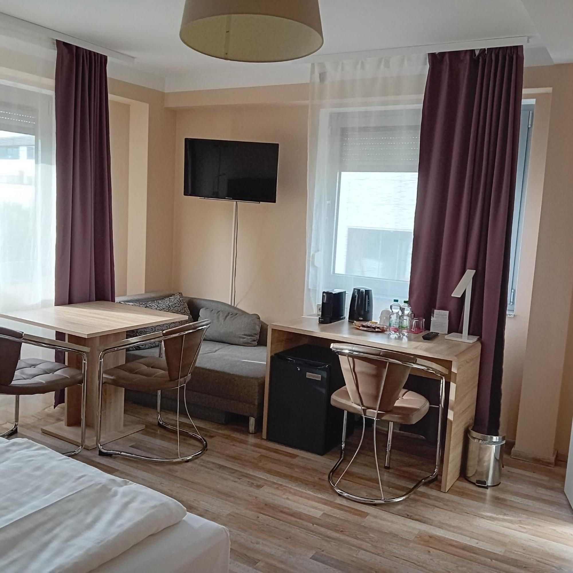 Hotel-Residenz Oberurseler Hof Екстериор снимка